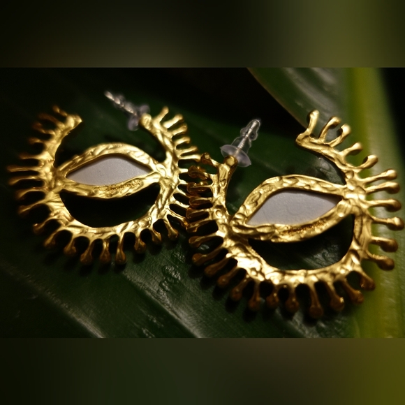 🆕️ Schiaparelli Genuine Gold and Blue Eye Motif Earrings - Picture 10 of 15